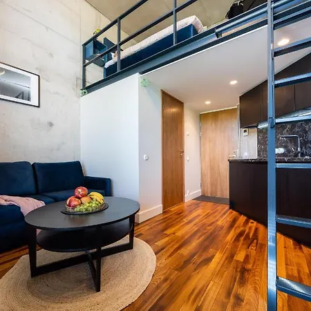 Huoneisto Dream - Modern Centre Lofts With Self Check-in *